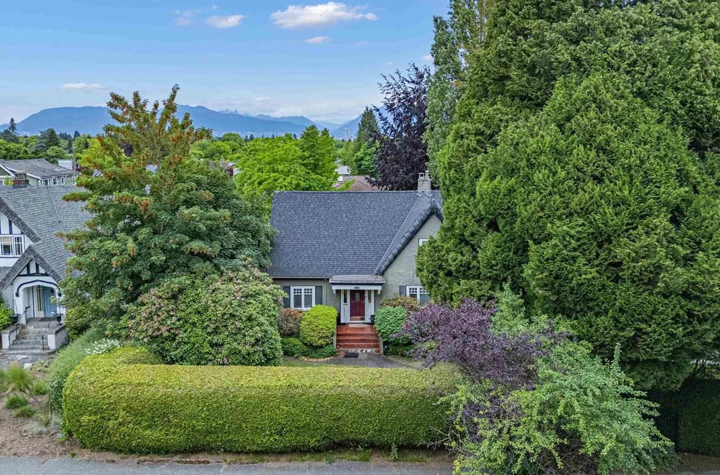 1049 W 33RD AVENUE, Vancouver, BC — Residential for Sale - Photo 2