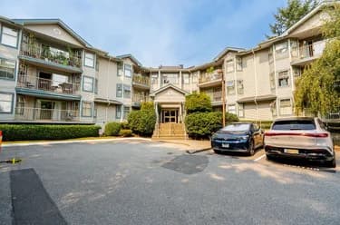 Condo for sale at 105 10743 139 Street Surrey British Columbia - MLS: R3160134