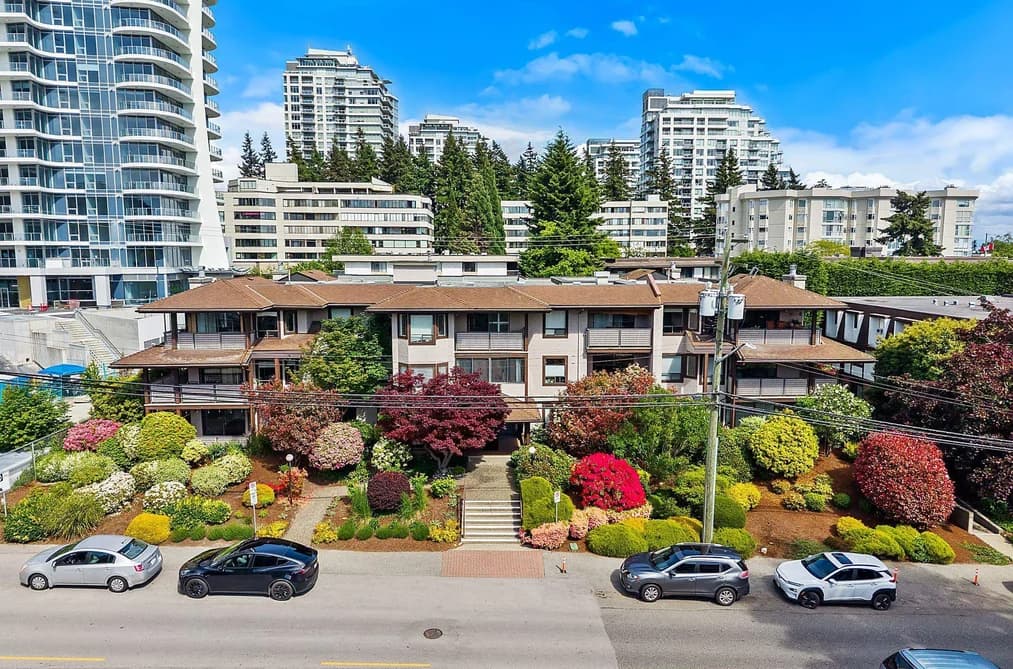 105 1460 MARTIN STREET, White Rock, BC — Residential for Sale - Photo 2