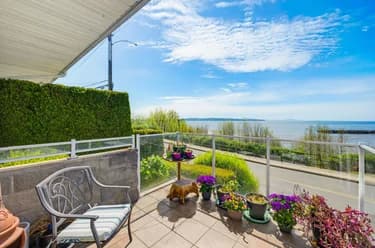Condo for sale at 105 15165 Marine Drive White Rock British Columbia - MLS: R3114791