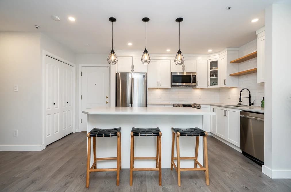 105 2968 BURLINGTON DRIVE, Coquitlam, BC — Residential for Sale - Main Photo