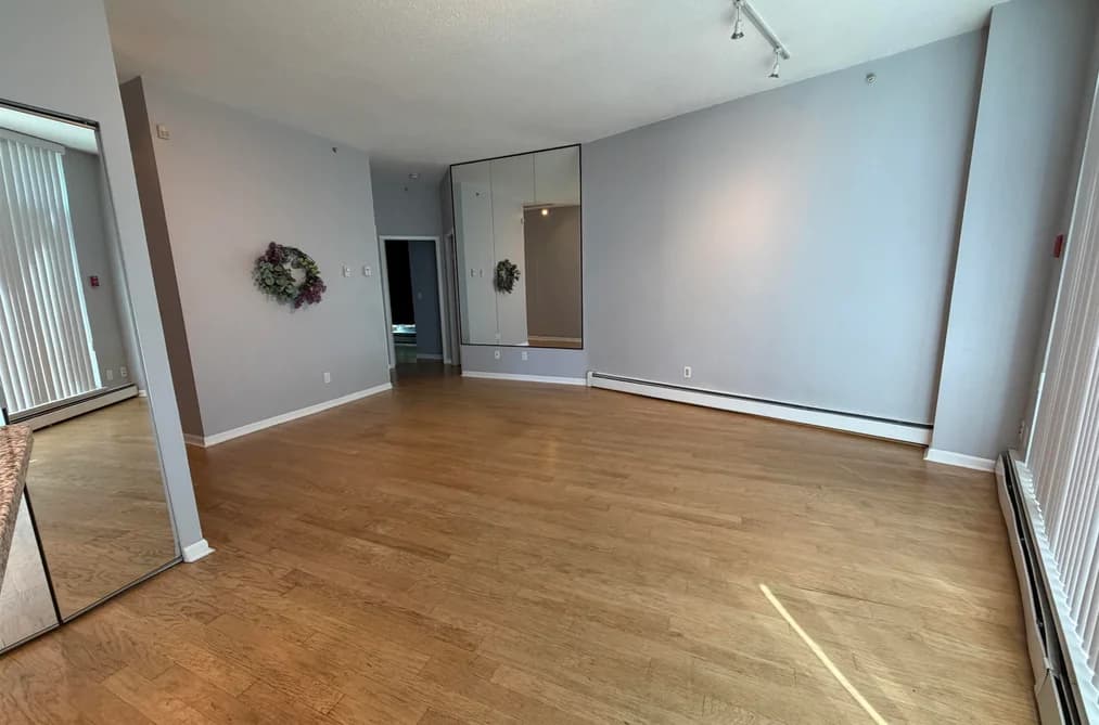105 388 DRAKE STREET, Vancouver, BC — Residential for Sale - Photo 2