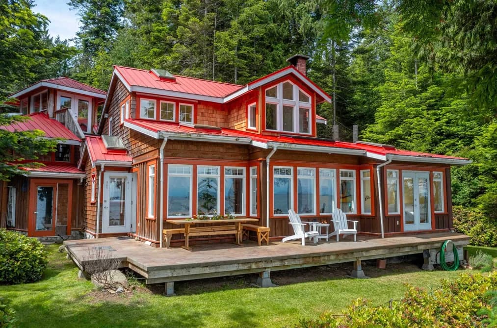 105 ISLAND PARK DRIVE, Galiano Island, BC — Residential for Sale - Main Photo