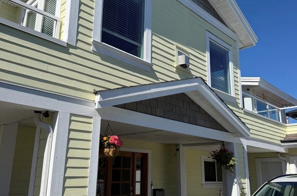 1050 PARKER STREET, White Rock, BC — Residential for Sale - Photo 2