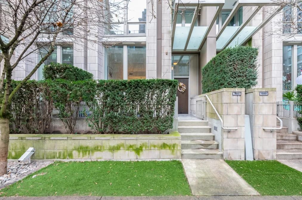 1051 RICHARDS STREET, Vancouver, BC — Residential for Sale - Photo 2