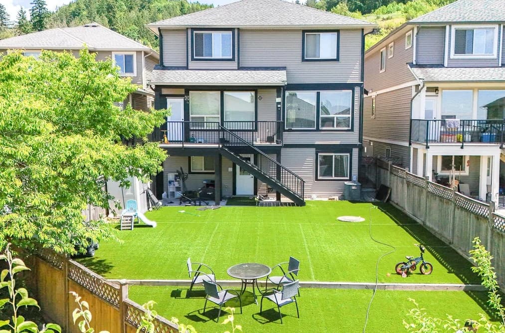 10553 248 STREET, Maple Ridge, BC — Residential for Sale - Photo 2