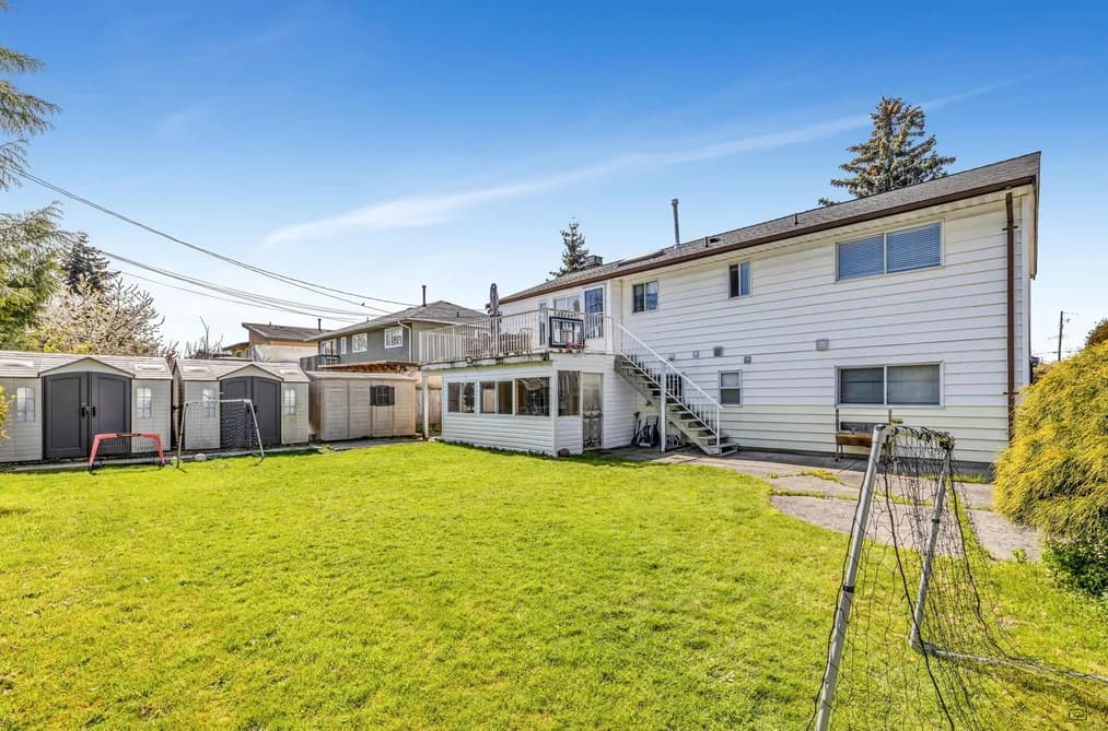 10580 SEAHAM CRESCENT, Richmond, BC — Residential for Sale - Photo 2