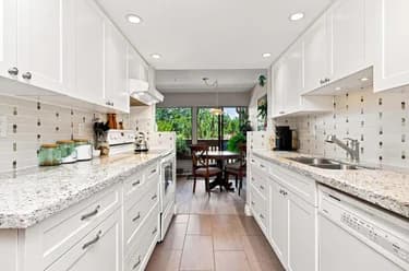 Condo for sale at 1059 Old Lillooet Road North Vancouver British Columbia - MLS: R3152831