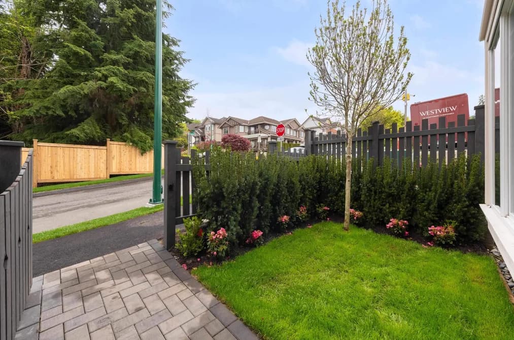 106 1301 BREWSTER DRIVE, Coquitlam, BC — Residential for Sale - Photo 2