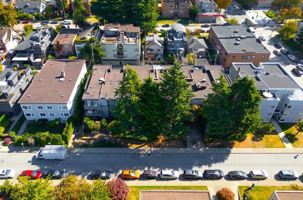 106 1450 LABURNUM STREET, Vancouver, BC — Residential for Sale - Photo 2