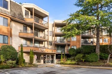 Condo for sale at 106 1720 Southmere Crescent Surrey British Columbia - MLS: R3106510
