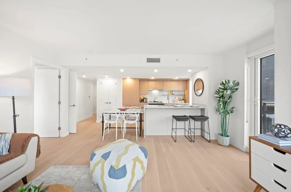 106 5212 CAMBIE STREET, Vancouver, BC — Residential for Sale - Photo 2