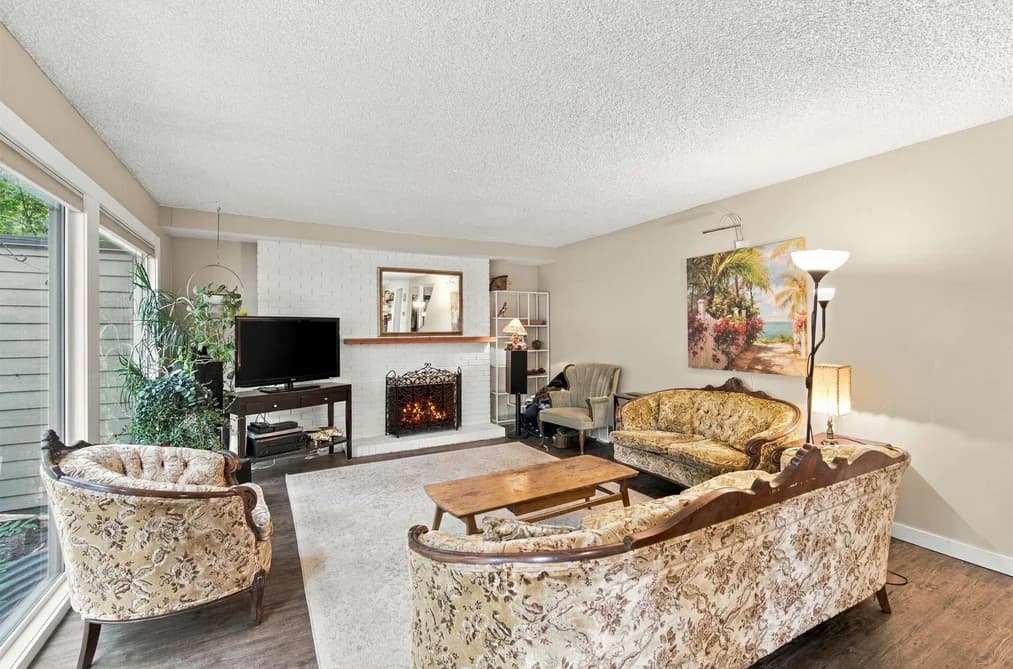 1063 HERITAGE BOULEVARD, North Vancouver, BC — Residential for Sale - Photo 2