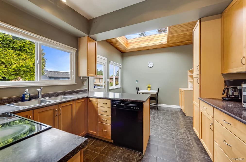 1066 BERNARD PLACE, Port Coquitlam, BC — Residential for Sale - Photo 2