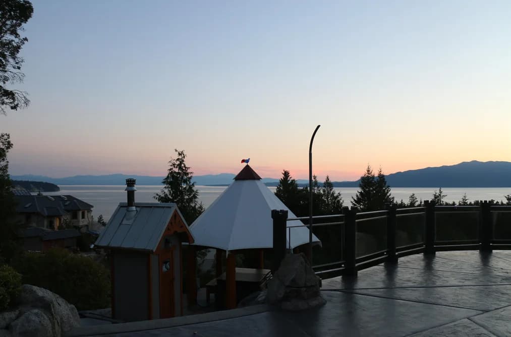 10664 WOOD BAY HEIGHTS ROAD, Halfmoon Bay, BC — Residential for Sale - Photo 2