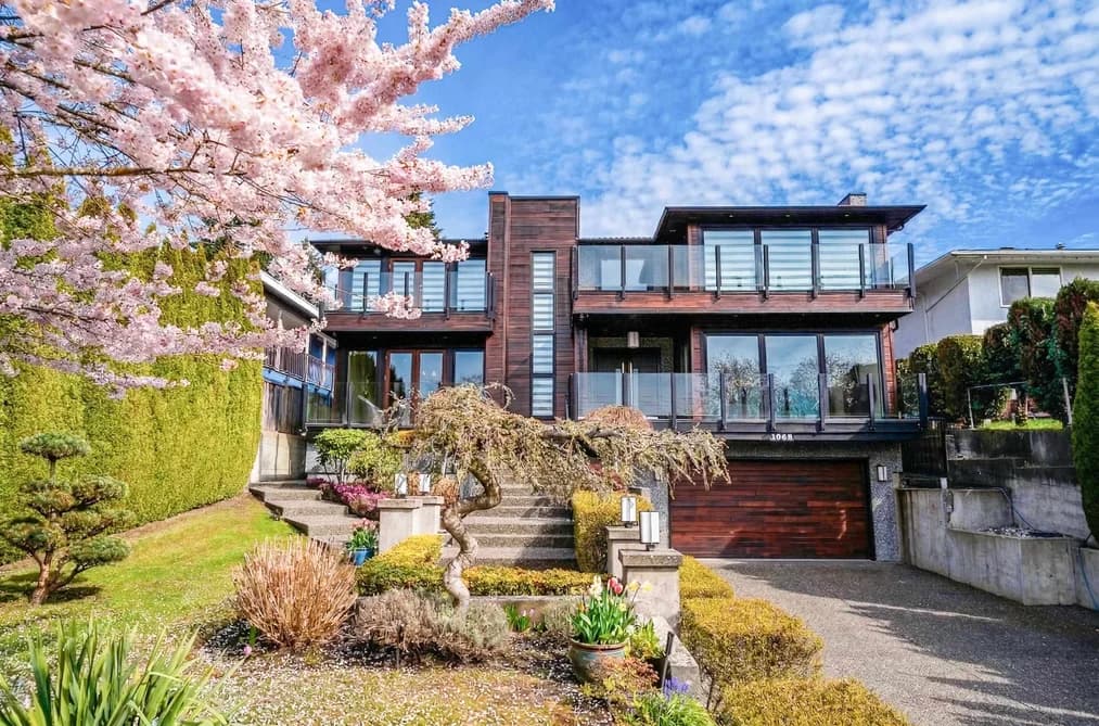 1068 HOLDOM AVENUE, Burnaby, BC — Residential for Sale - Photo 2