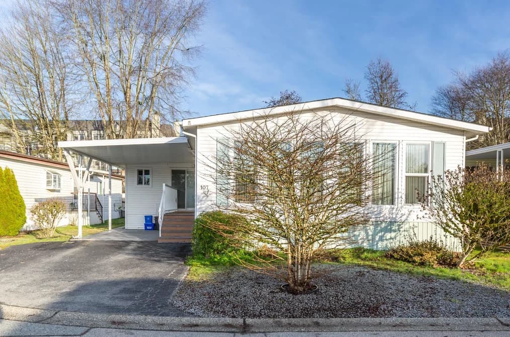 107 145 KING EDWARDS STREET, Coquitlam, BC — Residential for Sale - Photo 2