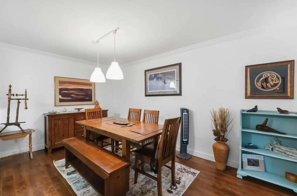 107 15875 MARINE DRIVE, White Rock, BC — Residential for Sale - Photo 2