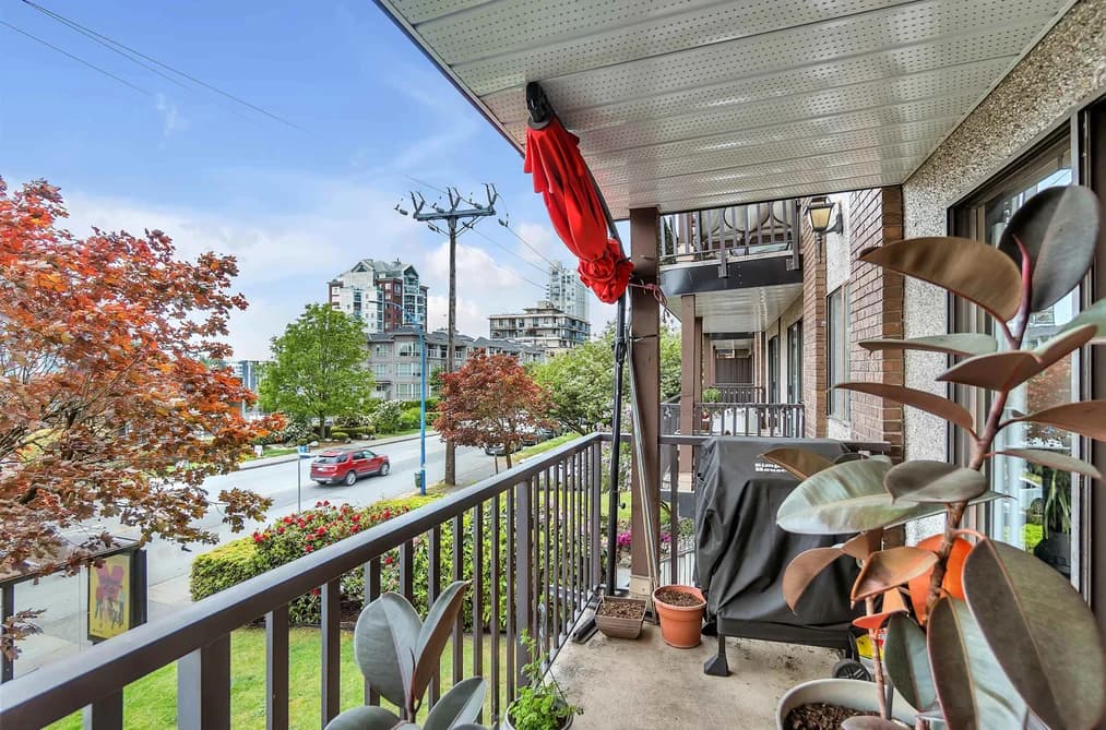 107 170 E 3RD STREET, North Vancouver, BC — Residential for Sale - Photo 2