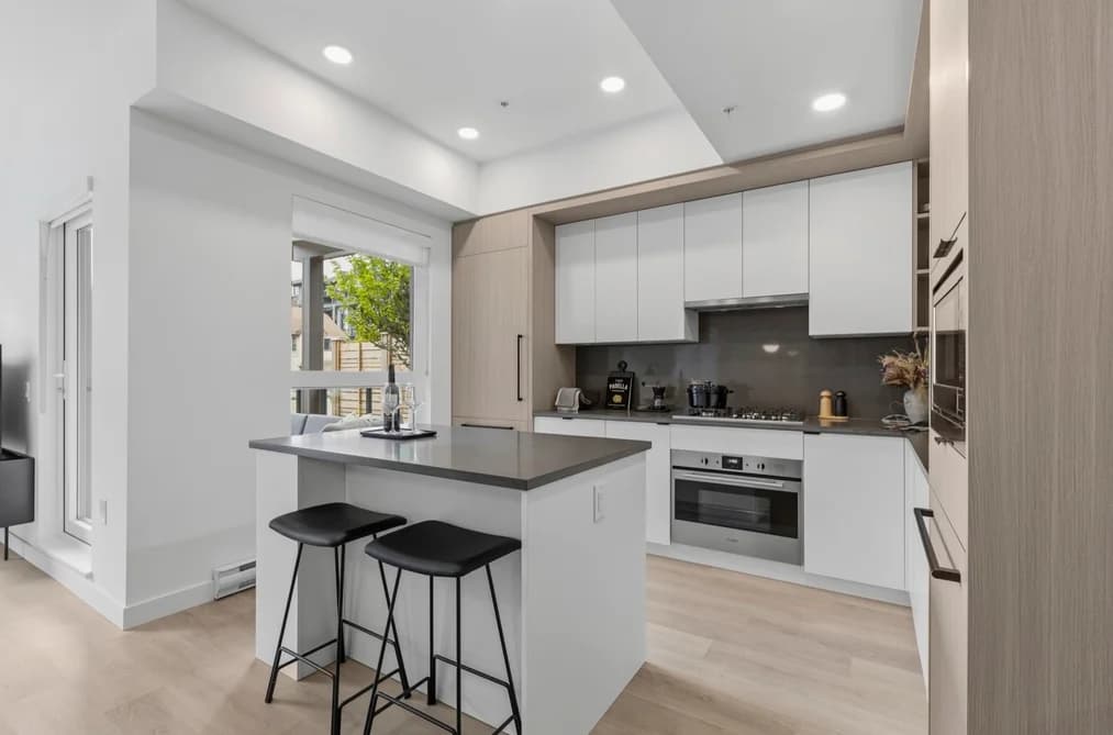 107 2268 E BROADWAY, Vancouver, BC — Residential for Sale - Photo 2