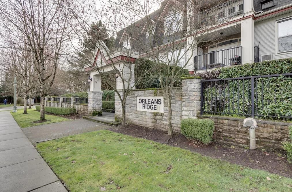 107 976 ADAIR AVENUE, Coquitlam, BC — Residential for Sale - Main Photo