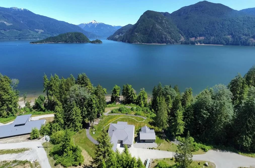 107 WITHERBY ROAD, Gibsons, BC — Residential for Sale - Photo 2