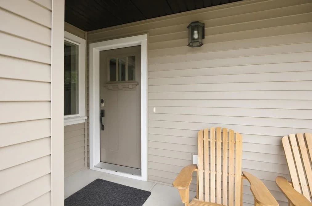 1070 CELIA CRESCENT, Gibsons, BC — Residential for Sale - Photo 2