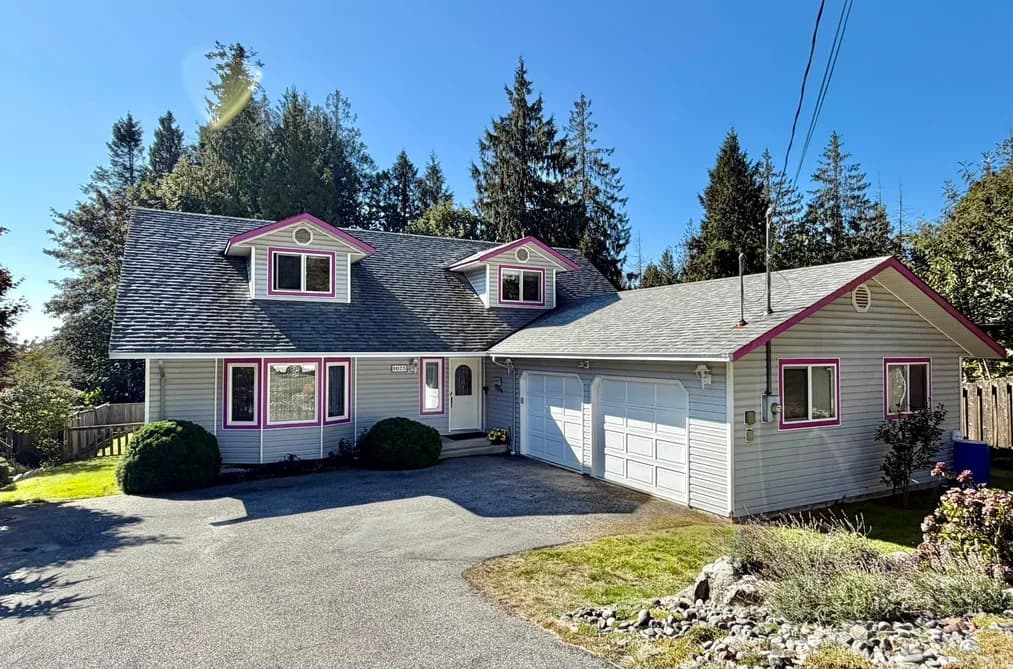 1073 GRANDVIEW ROAD, Gibsons, BC — Residential for Sale - Main Photo