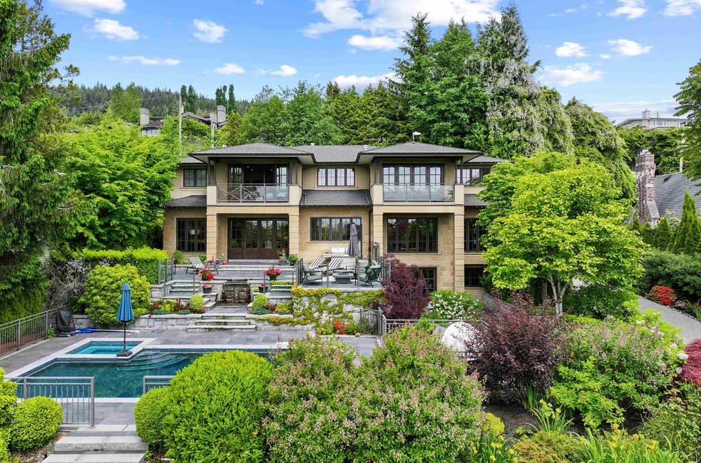 1075 GROVELAND ROAD, West Vancouver, BC — Residential for Sale - Photo 2
