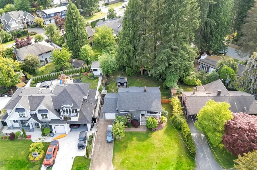1075 RUTHINA AVENUE, North Vancouver, BC — Residential for Sale - Main Photo