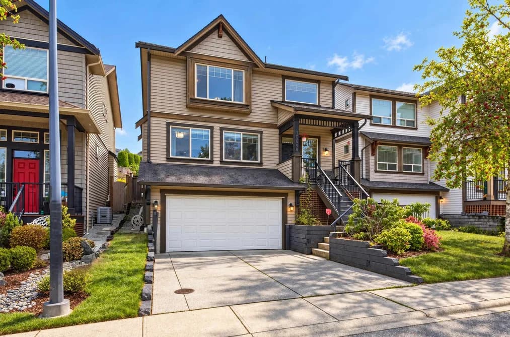10758 BEECHAM PLACE, Maple Ridge, BC — Residential for Sale - Photo 2