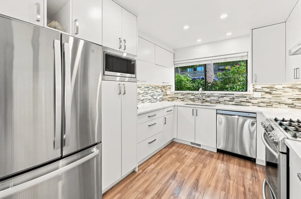 1079 LILLOOET ROAD, North Vancouver, BC — Residential for Sale - Photo 2