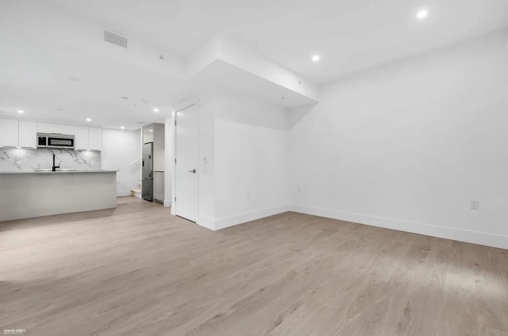 108 2073 E 1 AVENUE, Vancouver, BC — Residential for Sale - Photo 2