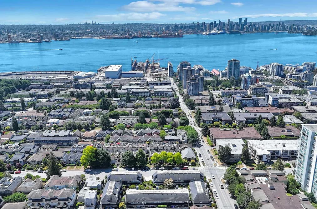 108 216 E 6TH STREET, North Vancouver, BC — Residential for Sale - Main Photo