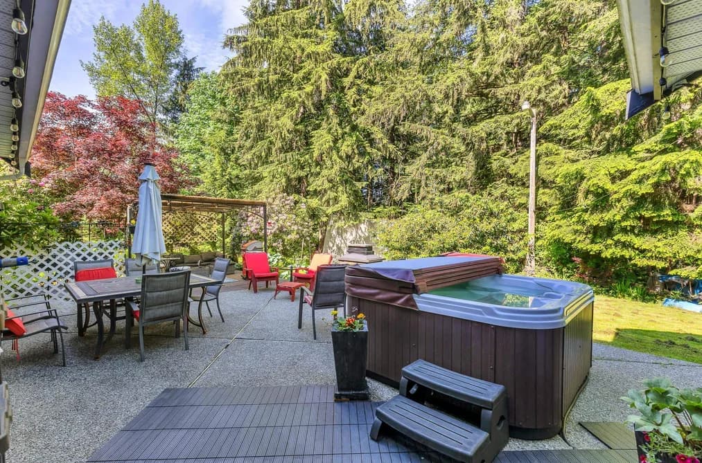10851 GREENWOOD DRIVE, Mission, BC — Residential for Sale - Photo 2