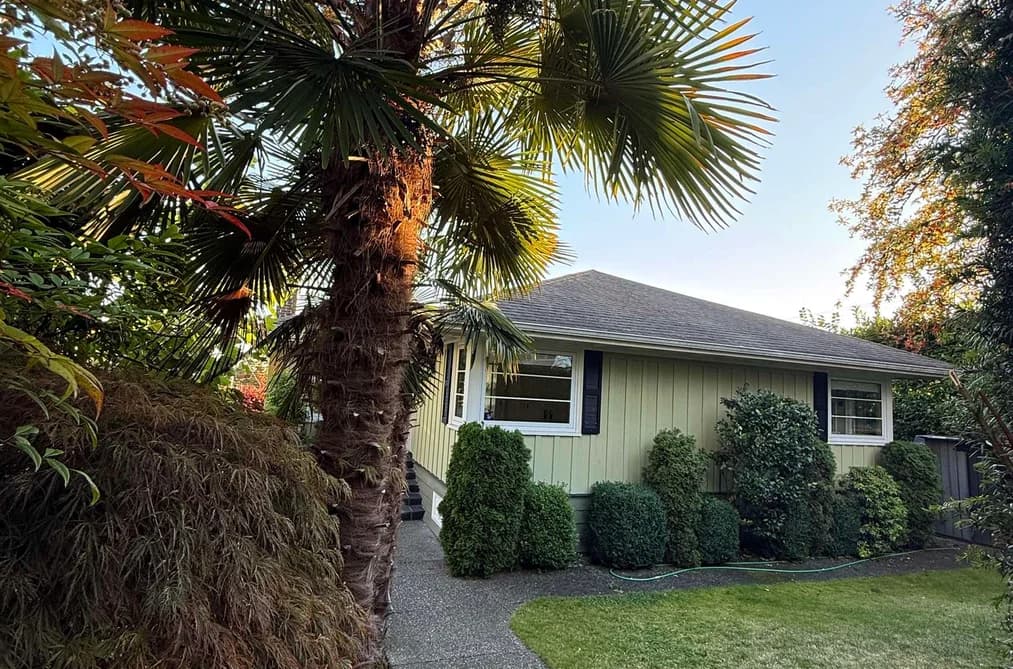 1086 MATHERS AVENUE, West Vancouver BC V7T 2G2 - Photo 1