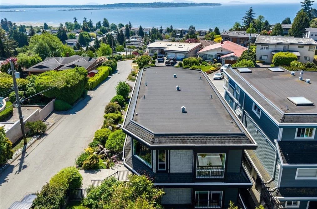 1087 FINLAY STREET, White Rock, BC — Residential for Sale - Photo 2