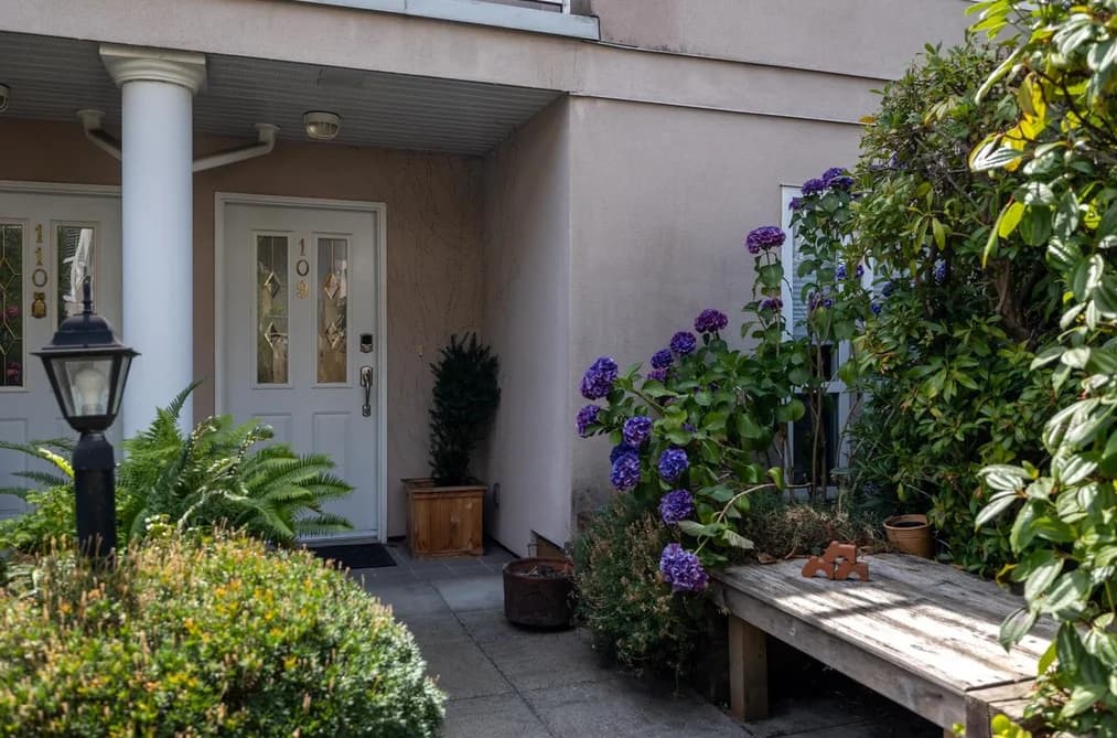 109 225 E 6TH STREET, North Vancouver, BC — Residential for Sale - Photo 2