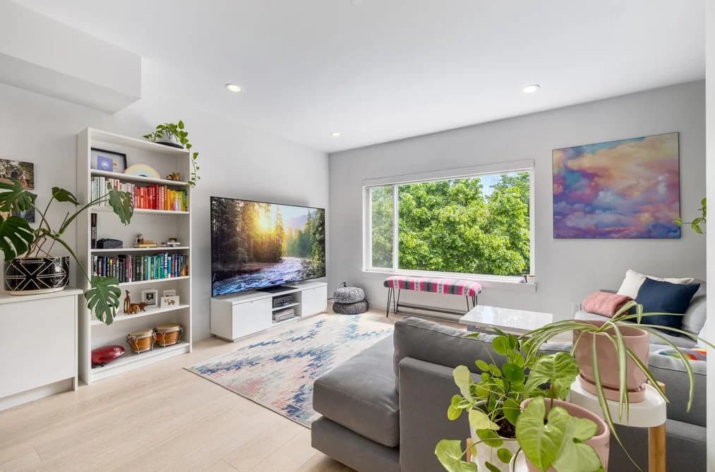 109 453 E 16TH AVENUE, Vancouver, BC — Residential for Sale - Photo 2