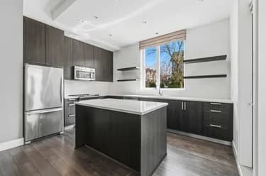 Condo for sale at 109 550 Seaborne Place Port Coquitlam British Columbia - MLS: R3110213