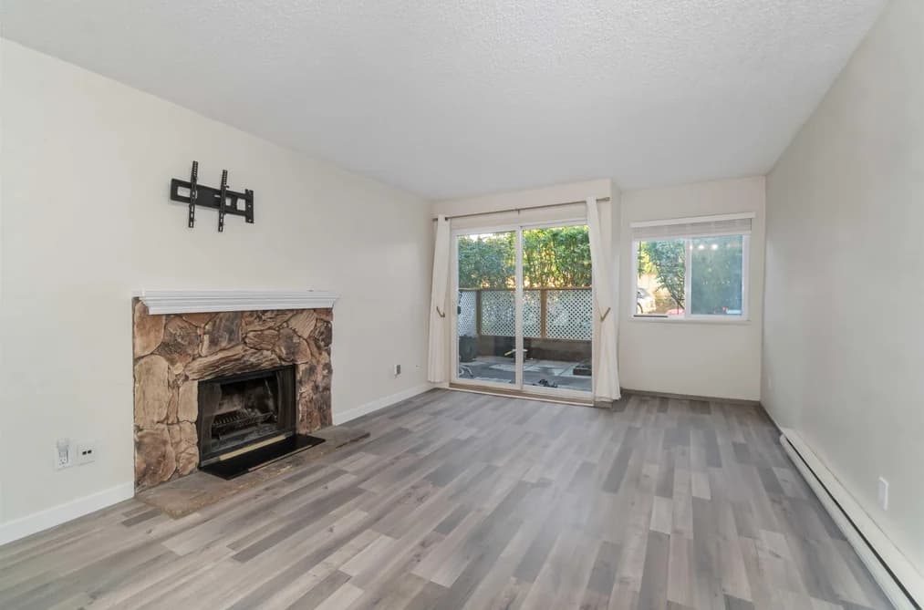 109 555 NORTH ROAD, Coquitlam, BC — Residential for Sale - Photo 2