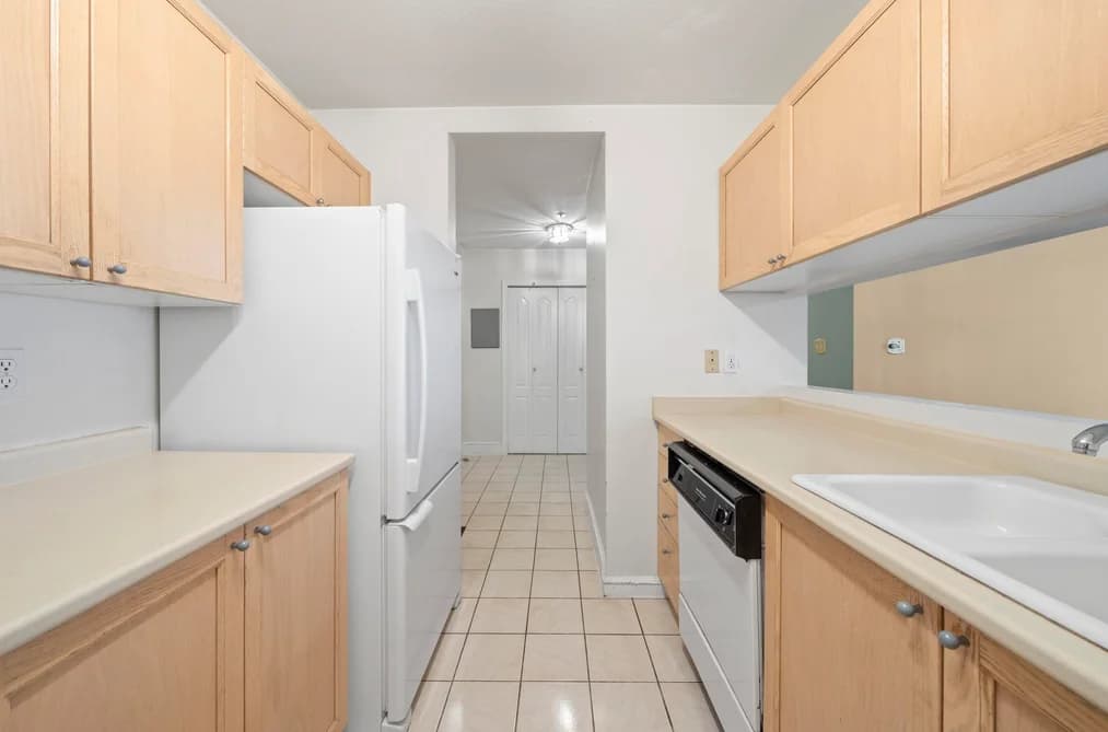 109 8680 LANSDOWNE ROAD, Richmond, BC — Residential for Sale - Photo 2