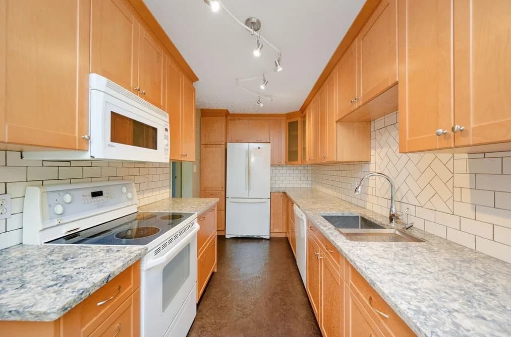 109 9202 HORNE STREET, Burnaby, BC — Residential for Sale - Photo 2