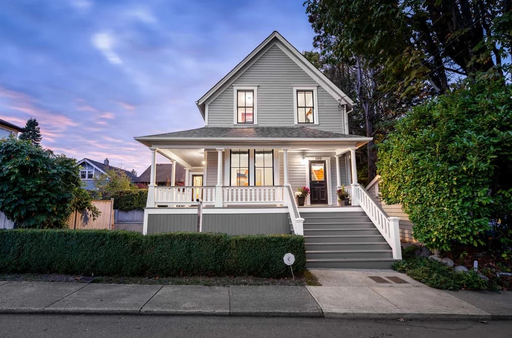 109 OAKLAND STREET, New Westminster, BC — Residential for Sale - Main Photo