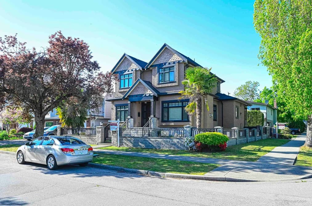 1091 E 55TH AVENUE, Vancouver, BC — Residential for Sale - Photo 2