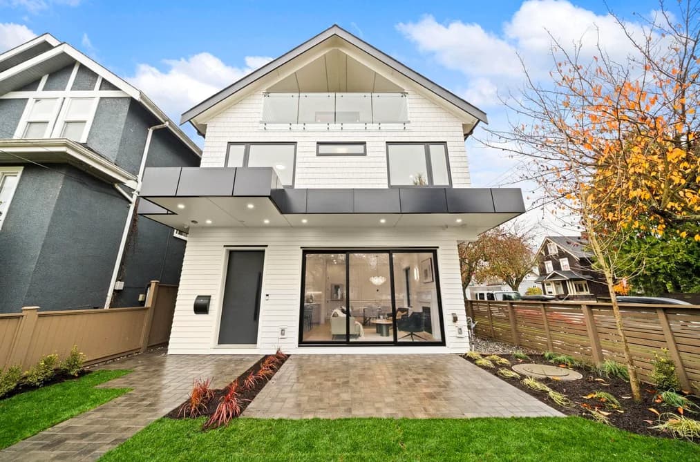 1095 E 14TH AVENUE, Vancouver, BC — Residential for Sale - Photo 2