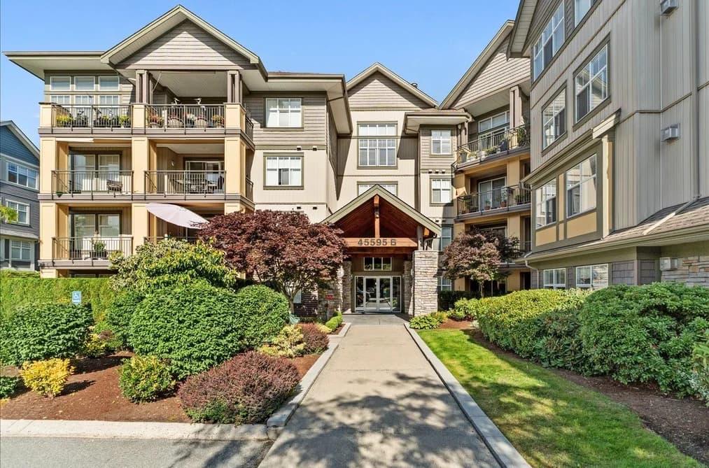 109B 45595 TAMIHI WAY, Chilliwack, BC — Residential for Sale - Photo 2