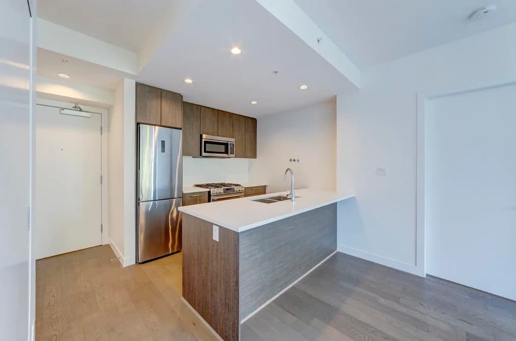 10XX 9060 UNIVERSITY CRESCENT, Burnaby BC V5A 0E1 - Photo 1