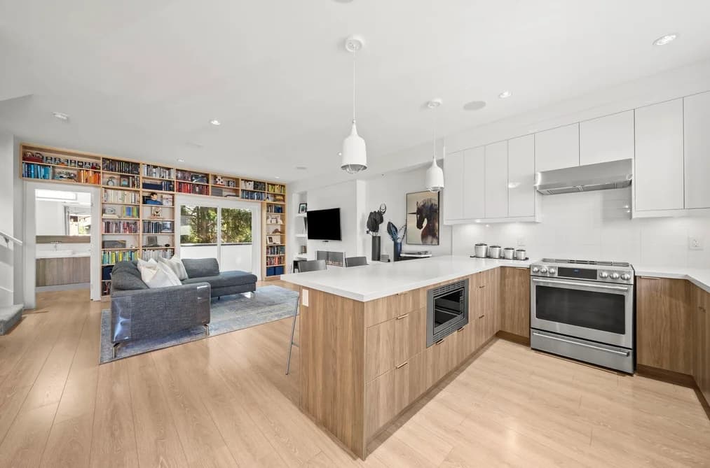 11 1670 160 STREET, Surrey, BC — Residential for Sale - Photo 2