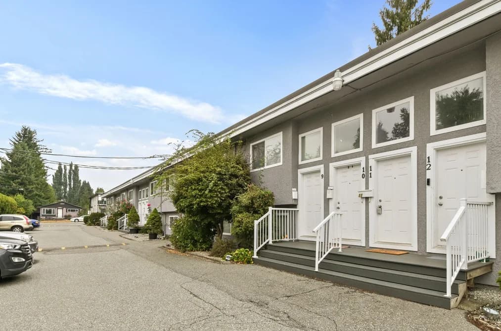 11 33900 MAYFAIR AVENUE, Abbotsford, BC — Residential for Sale - Photo 2